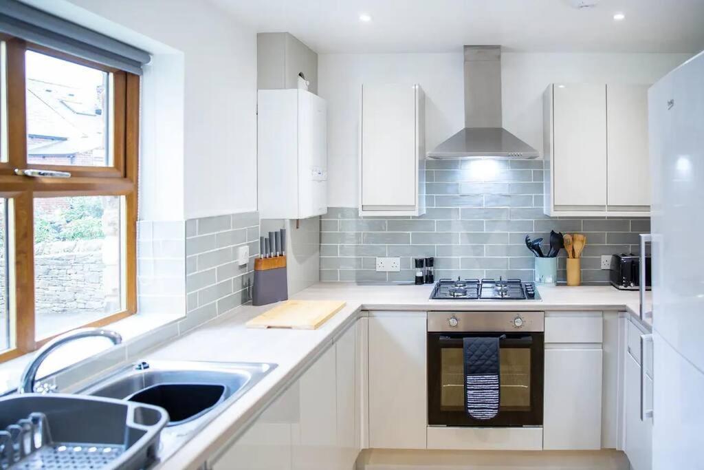 Вилла Brighton Terrace - Elegant 4 Bed Walkley Экстерьер фото