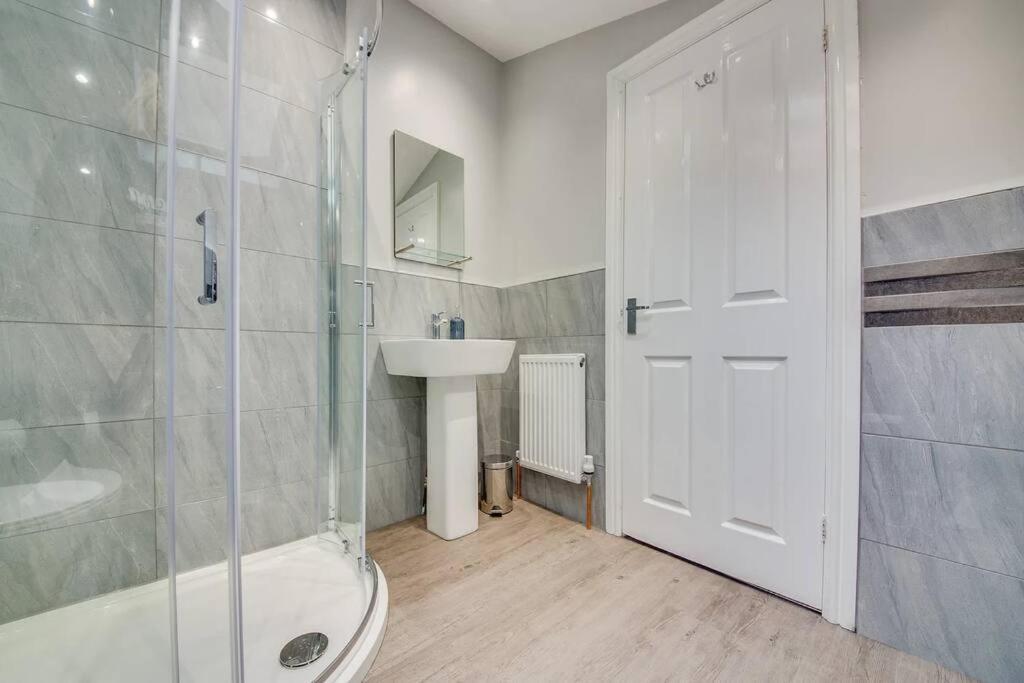 Вилла Brighton Terrace - Elegant 4 Bed Walkley Экстерьер фото